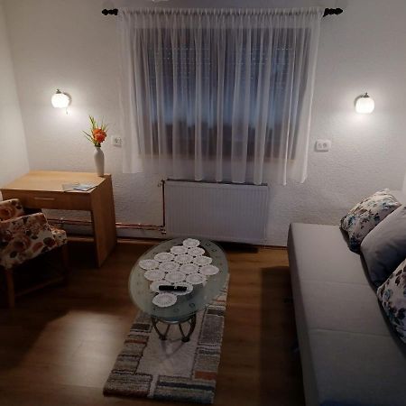 Apartman Soljac Appartement Perusic Buitenkant foto