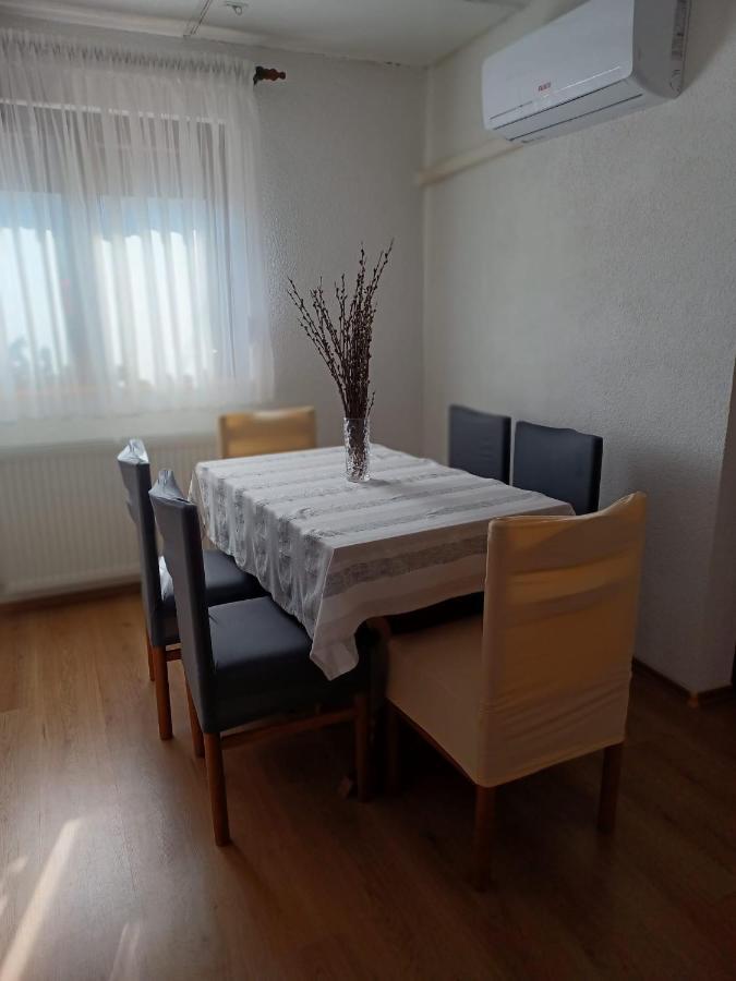 Apartman Soljac Perusic Buitenkant foto