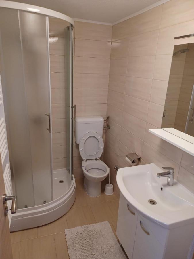 Apartman Soljac Perusic Buitenkant foto
